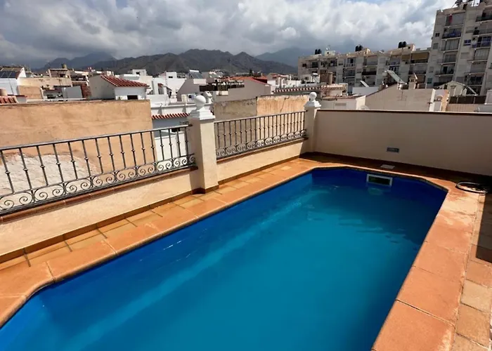 Atico Con Piscina Privada En El Corazon De Nerja! *