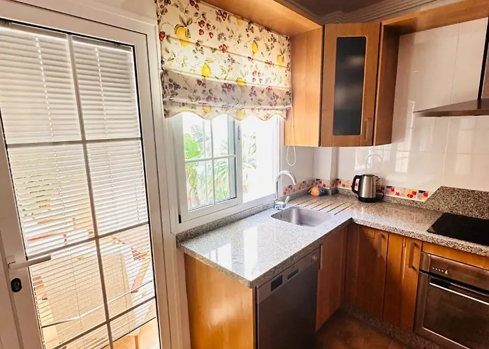 Atico Con Piscina Privada En El Corazon De Nerja! Σπίτι διακοπών Nerja