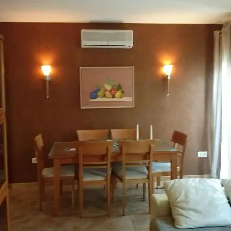 Atico Con Piscina Privada En El Corazon De Nerja!