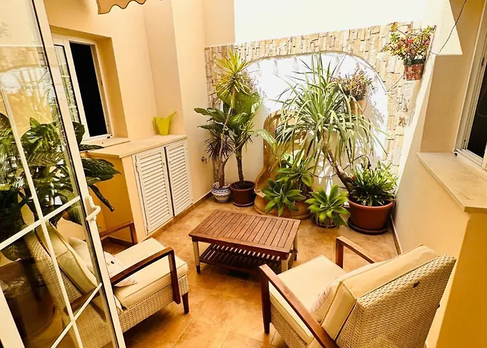 Atico Con Piscina Privada En El Corazon De Nerja! * Нерха