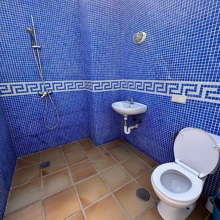 Atico Con Piscina Privada En El Corazon De Nerja! 펜션